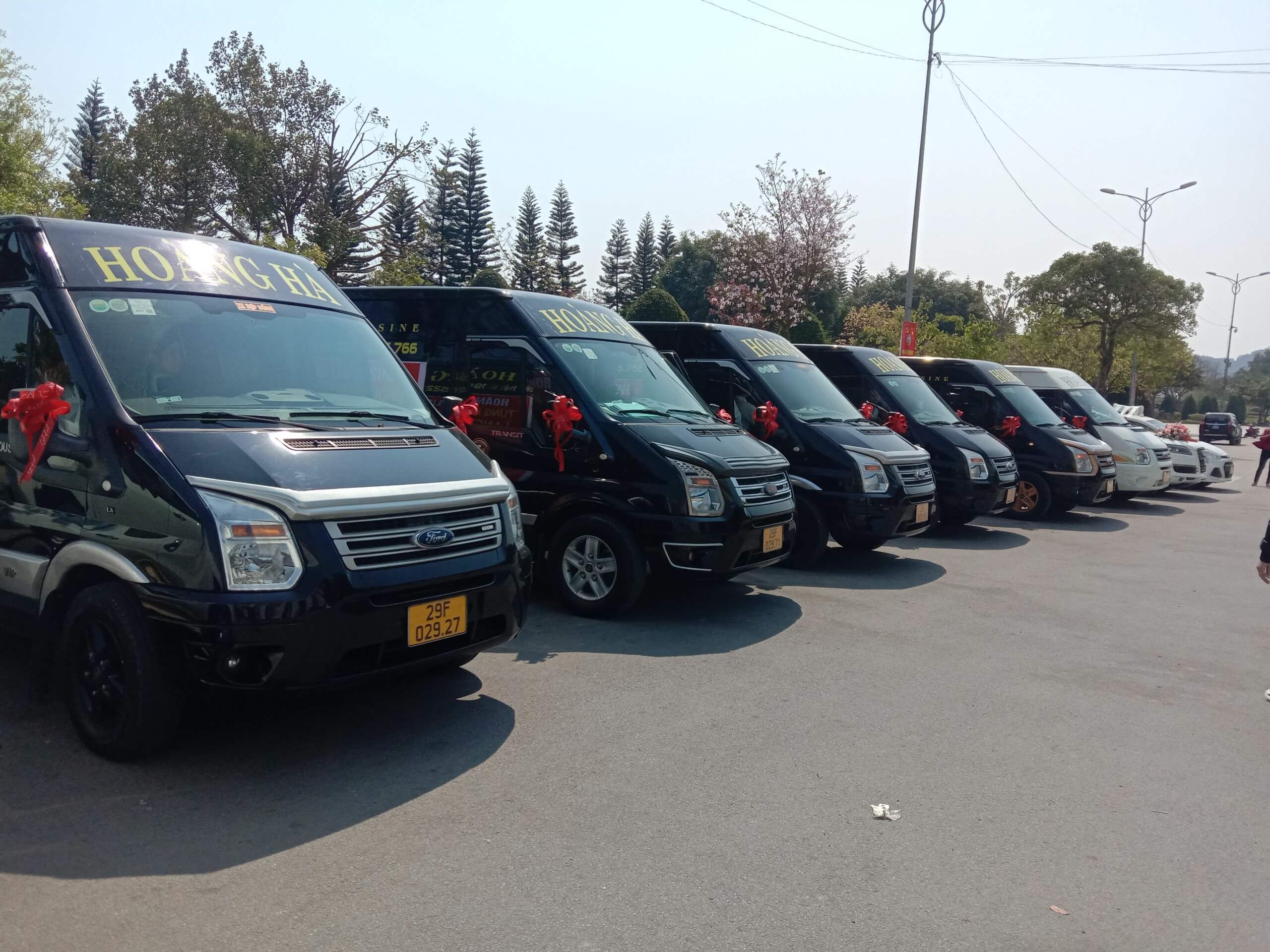 Xe Hoàng Hà limousine