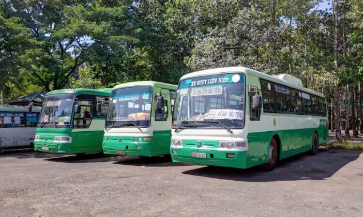 Khung cảnh bên trong bến xe Dầu Tiếng