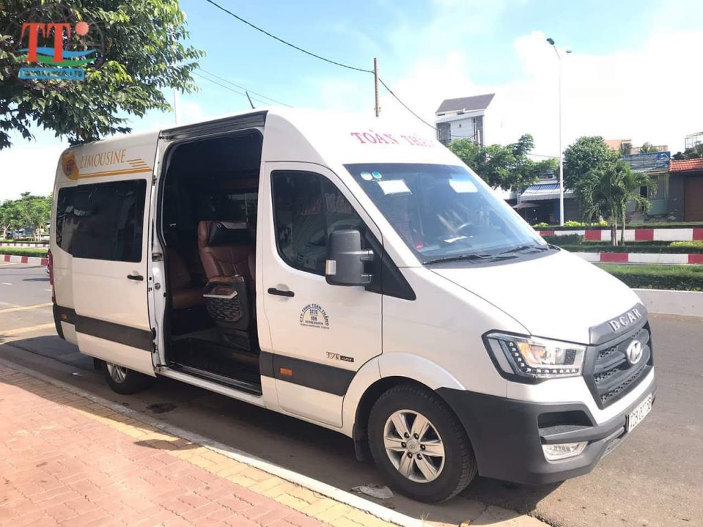 Nhà xe Toàn Thắng